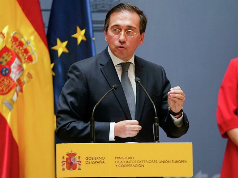 España retira a su embajadora en Argentina tras negativa de Milei a disculparse