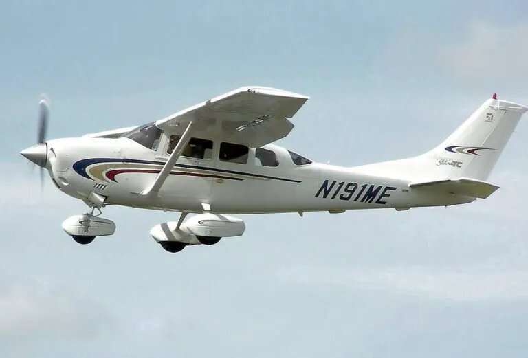 Una aeronave que despegó de Maracaibo con ocho personas a bordo desapareció en el golfo