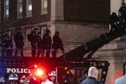 Más de 300 detenidos por protestas propalestinas en universidades de Nueva York