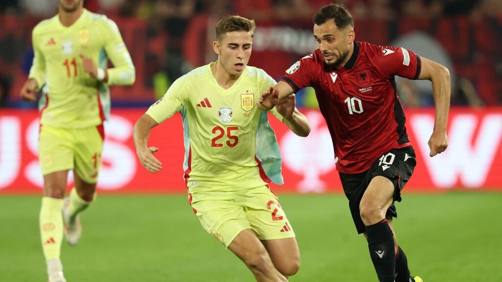 España llega a 8vos de final tras derrotar a Albania 1 a 0