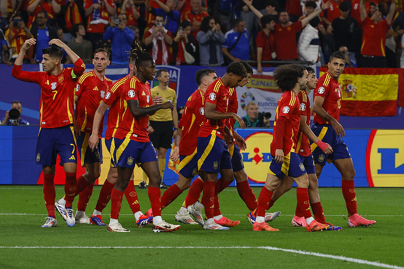 España alcanza los cuartos de final tras derrotar a Georgia 4 a 1 España alcanza los cuartos de final tras derrotar a Georgia 4 a 1
