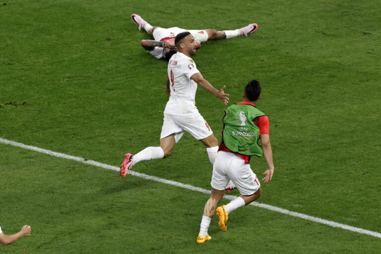 República checa cae derrotada 2 a 1 frente a Turquía