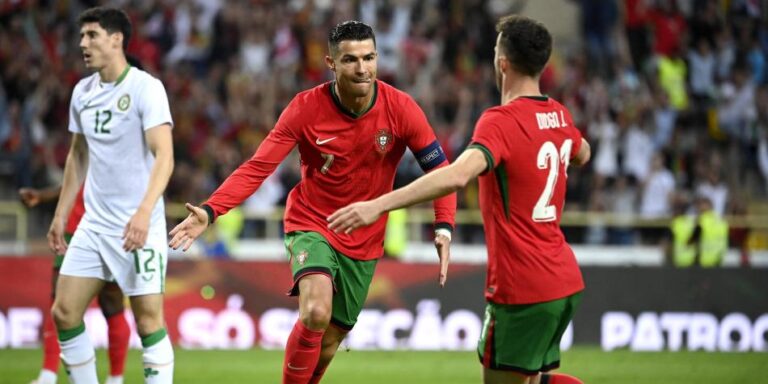 Portugal  logra victoria pero sufre en su debut frente a República Checa