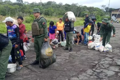 Gobierno de Venezuela activa "vuelos de ayuda social" en Amazonas