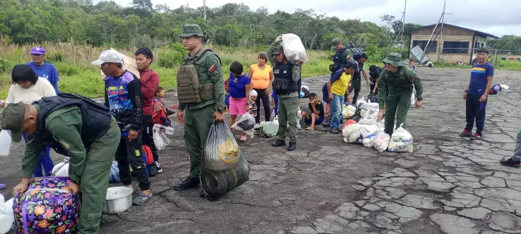 Gobierno de Venezuela activa "vuelos de ayuda social" en Amazonas Gobierno de Venezuela activa "vuelos de ayuda social" en Amazonas