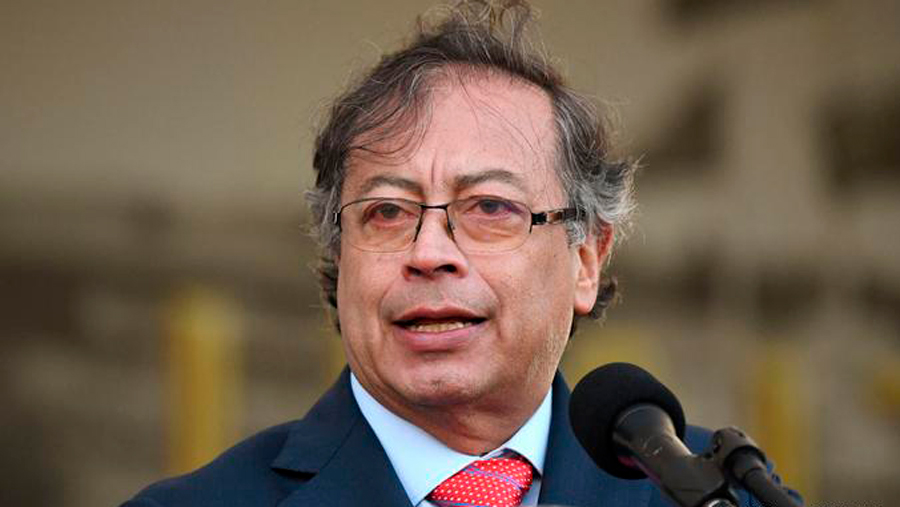 Petro sugiere una reforma constituyente para ser reelecto