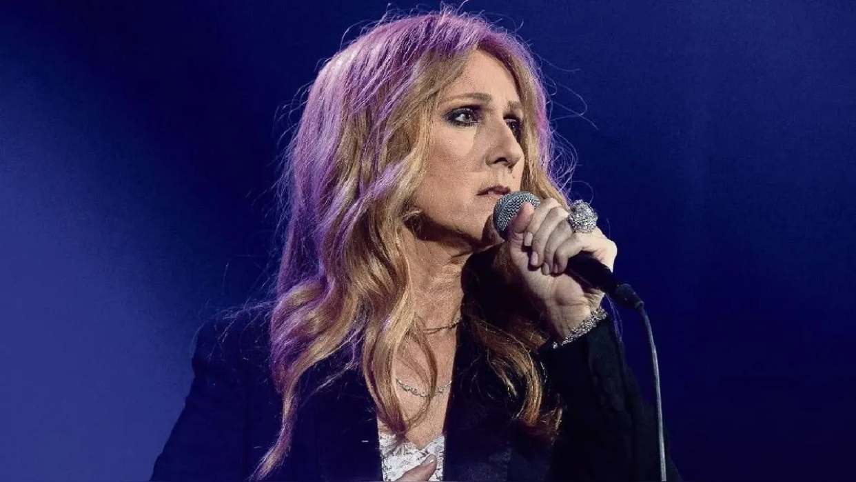 Céline Dion reveló que al cantar se siente estrangulada