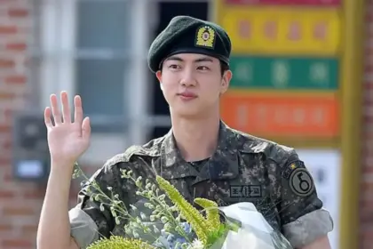 Jin se convierte en el primer BTS en culminar su servicio militar obligatorio