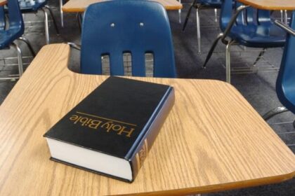 Louisiana aprueba ley que obliga a exhibir los Diez Mandamientos en las escuelas
