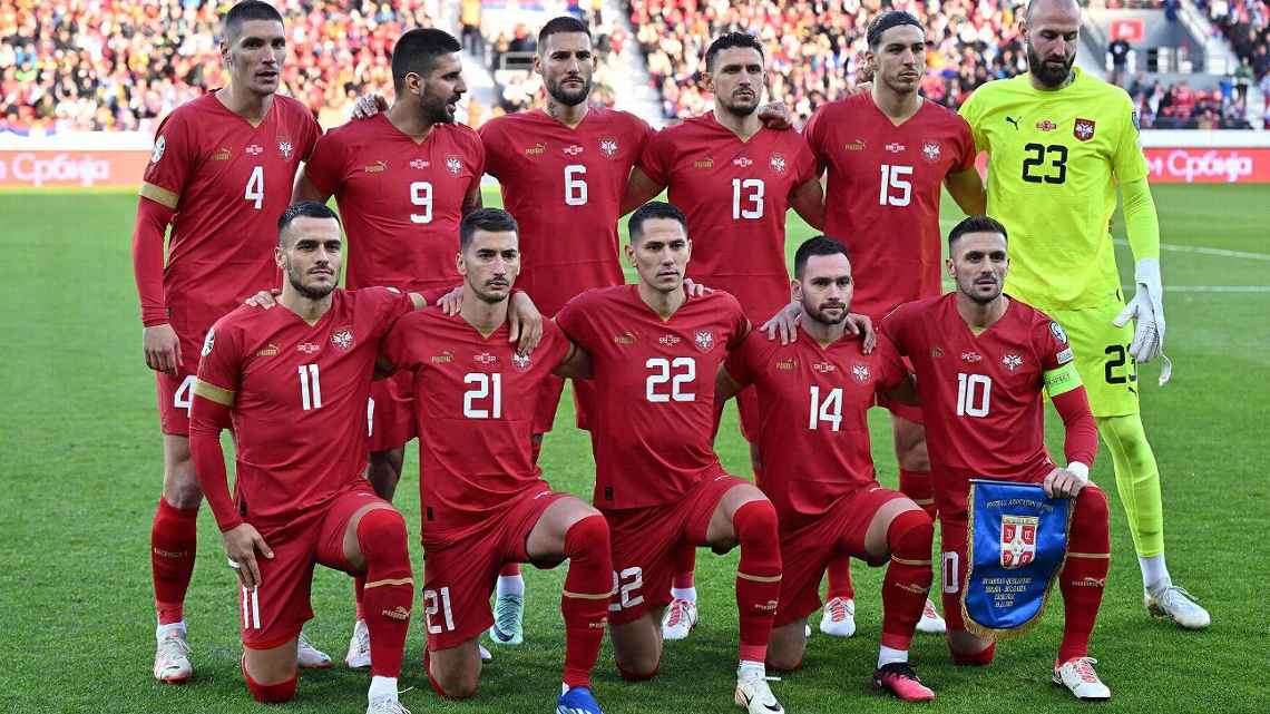 Serbia amenaza con abandonar la Eurocopa tras cánticos antideportivos