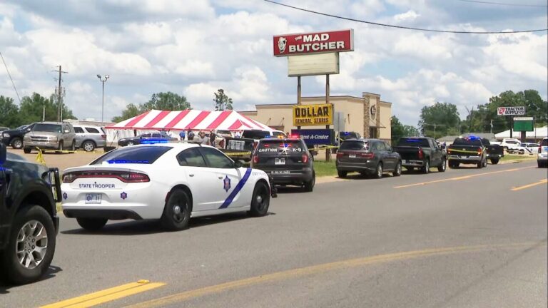 3 muertos y 8 heridos en un tiroteo en Arkansas