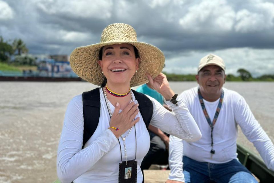 GNB detienen a canoeros que trasladaban a María Corina Machado