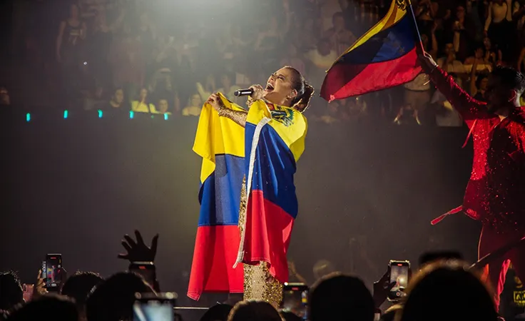 Olga Tañon rindió homenaje a Venezuela en concierto en Houston