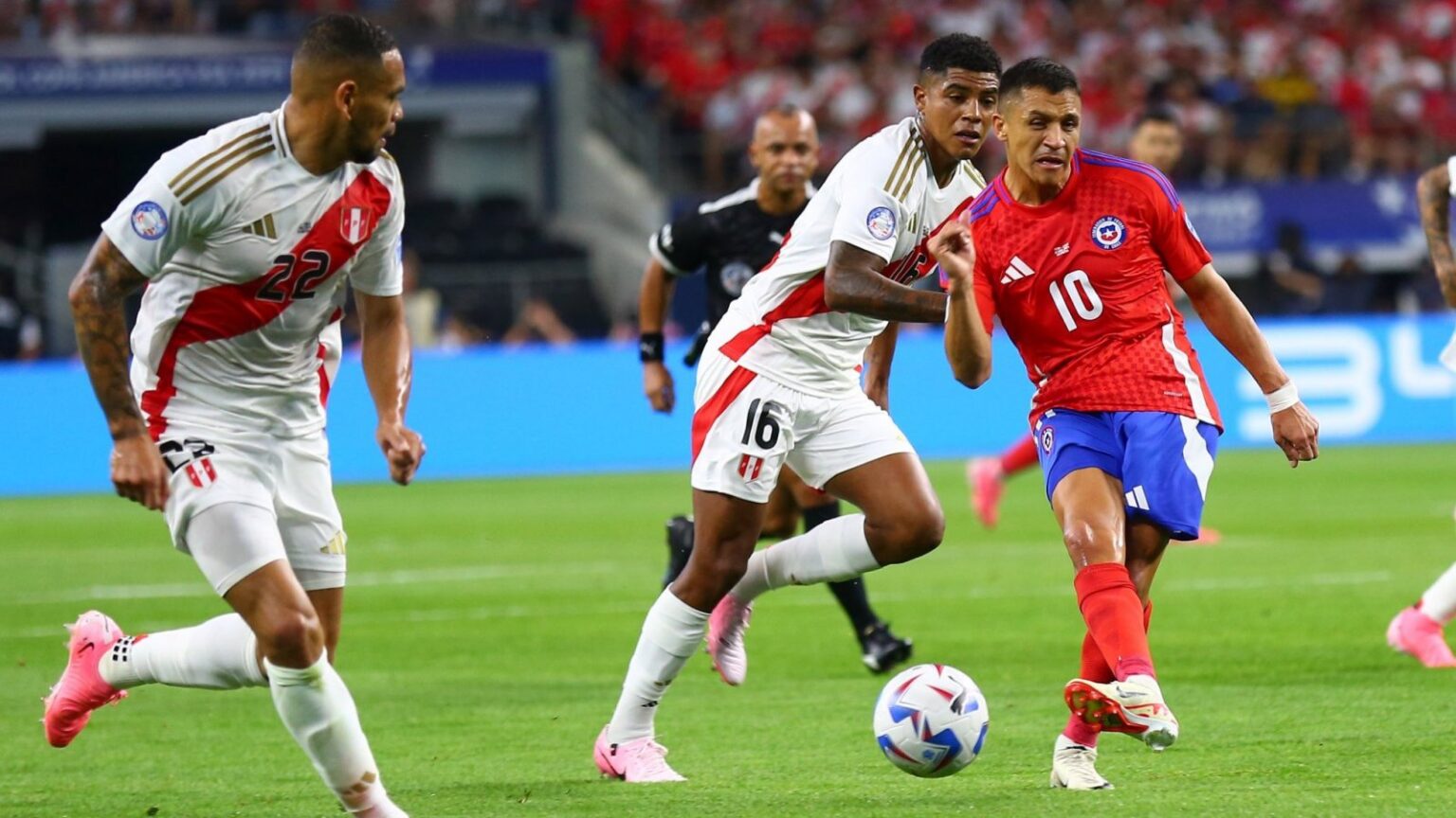 Perú y Chile marcan el primer empate en Copa América Perú y Chile marcan el primer empate en Copa América