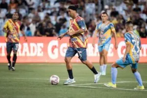 Ronaldinho se despide de Venezuela tras participar en la Liga Monumental: «Nos vemos pronto»