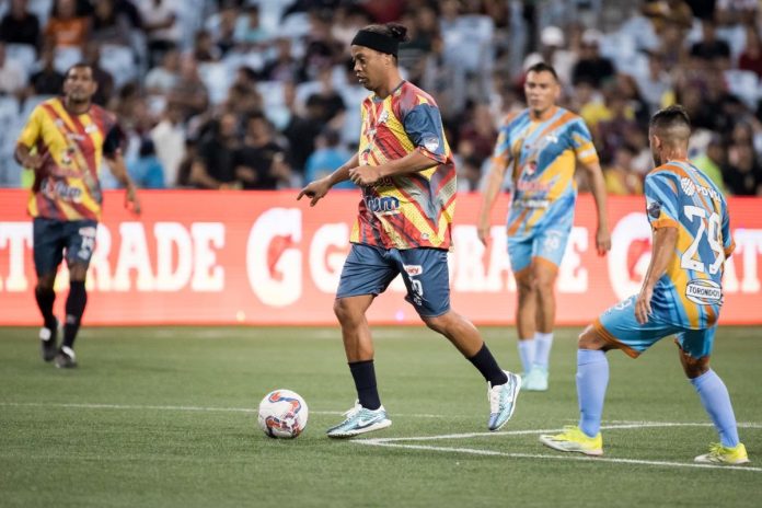 Ronaldinho se despide de Venezuela tras participar en la Liga Monumental: "Nos vemos pronto"