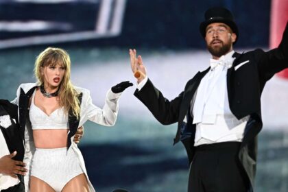 Taylor Swift lleva a Travis Kelce al escenario durante su concierto en Londres