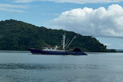 Rescatan en un barco, inmigrantes víctimas de explotación laboral