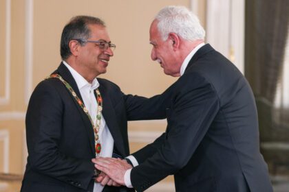 Presidente de Colombia recibió condecoración de Palestina
