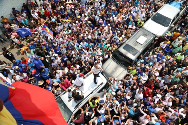 María Corina Machado visitó Puerto Píritu este 8 de junio