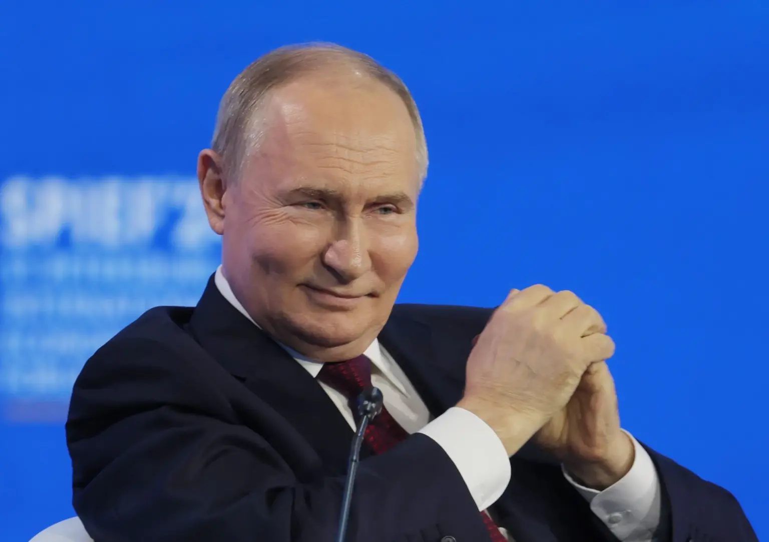 Kremlin insta a Ucrania a considerar retirar sus tropas Kremlin insta a Ucrania a considerar retirar sus tropas