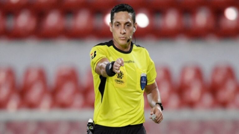 Árbitro venezolano dirigirá el partido inaugural de Copa América