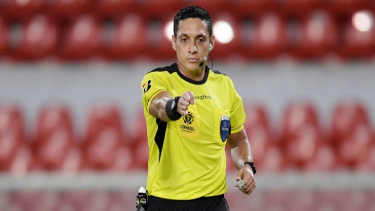 Árbitro venezolano dirigirá el partido inaugural de Copa América