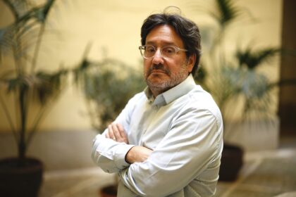 Francisco Santos denuncia supervisión china en el CNE y creación de nuevas actas electorales
