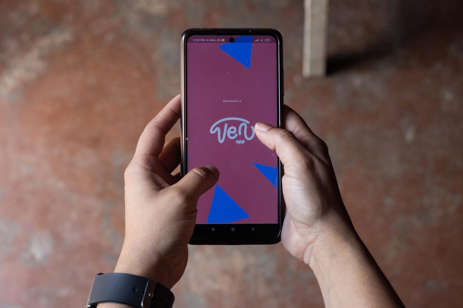 Nicolás Maduro lanza función anónima en Ven App para reprimir protestas Nicolás Maduro lanza función anónima en Ven App para reprimir protestas