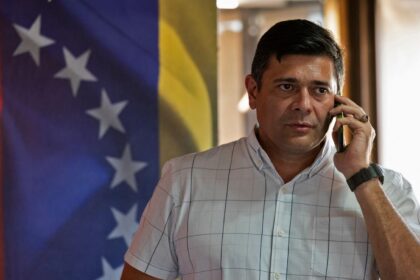 Arrestan al dirigente opositor Freddy Superlano y a dos colaboradores