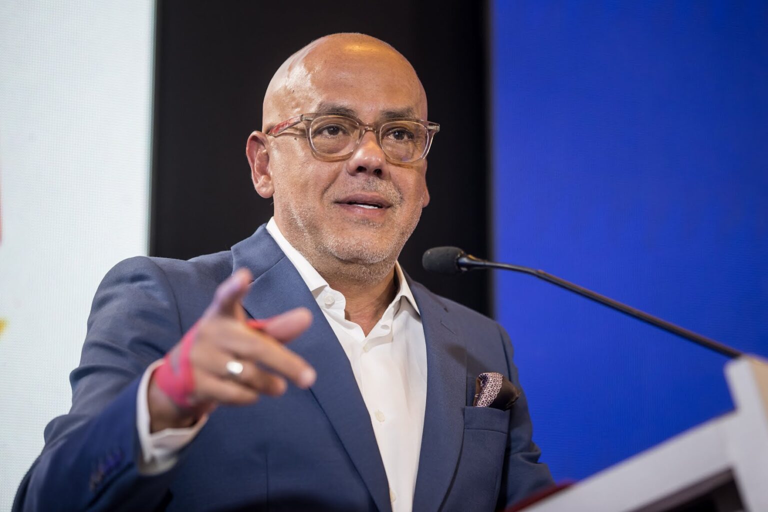 Jorge Rodríguez pide cárcel para María Corina Machado y Edmundo González