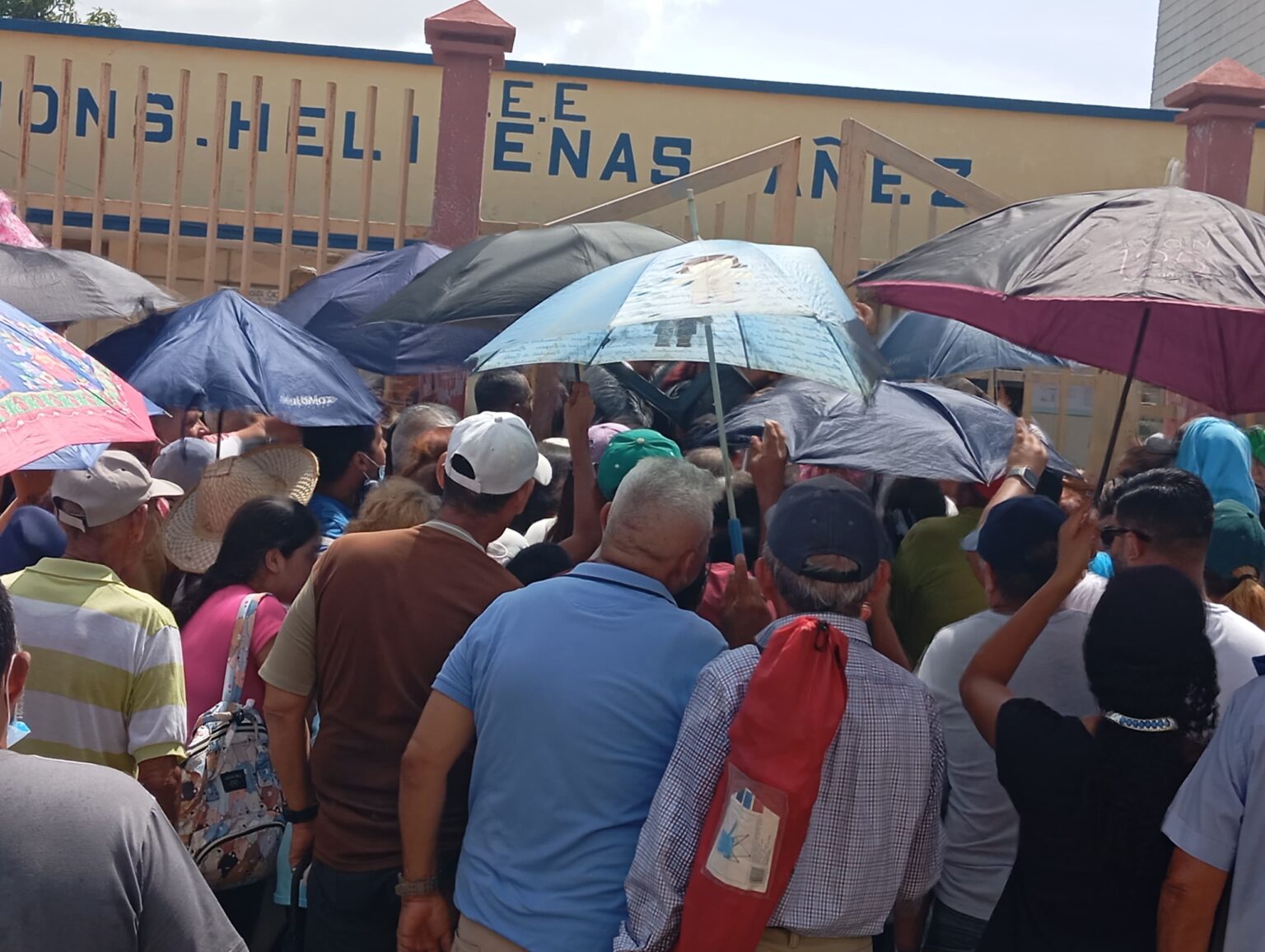 Colegio Helimenas Añez