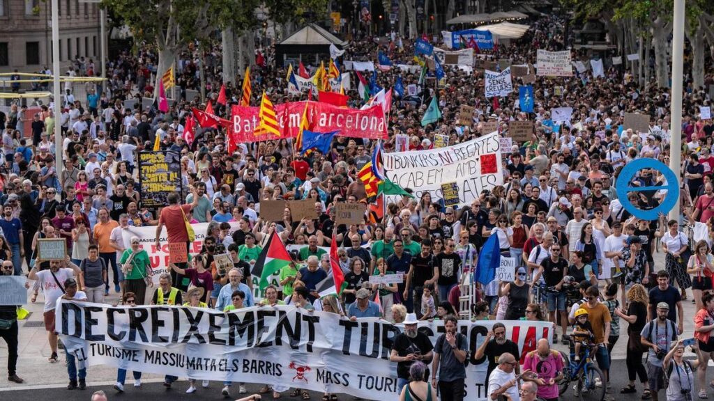 Barcelona: Ciudadanos protestan por el turismo masivo