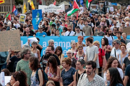 Barcelona: Ciudadanos protestan por el turismo masivo