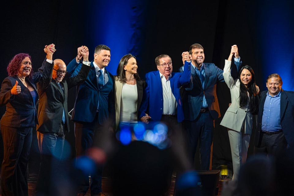 Carlos Prosperi en debate de las primarias opositoras