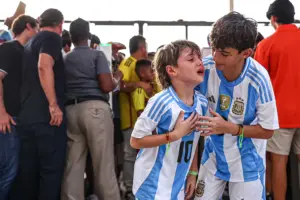 Aficionados presentan demanda colectiva por caos en la final de la Copa América