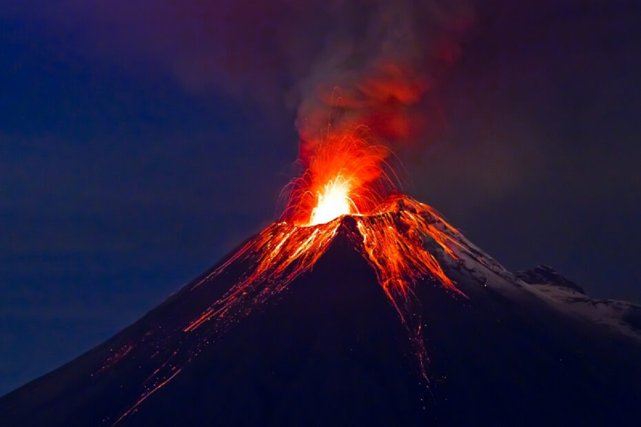 Italia eleva alerta del volcán Etna por aumento de actividad eruptiva