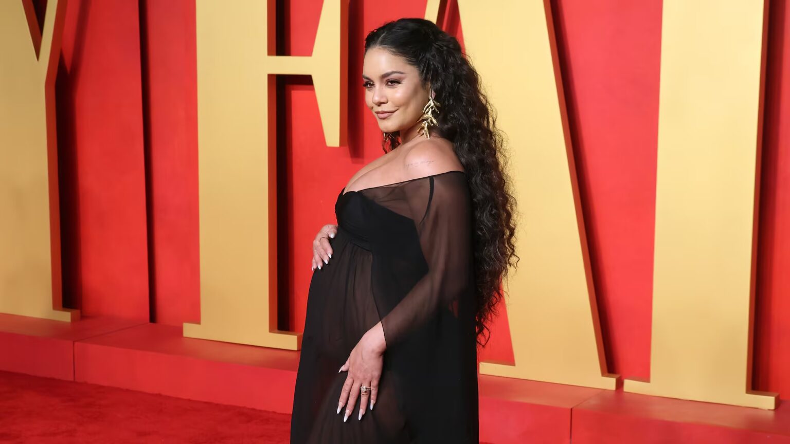 Vanessa Hudgens da a luz a su primer hijo
