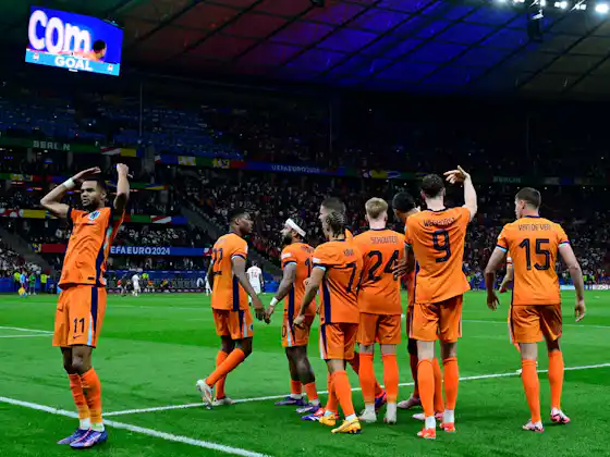 Países Bajos remonta y llega a semifinales tras vencer 2-1 a Turquía