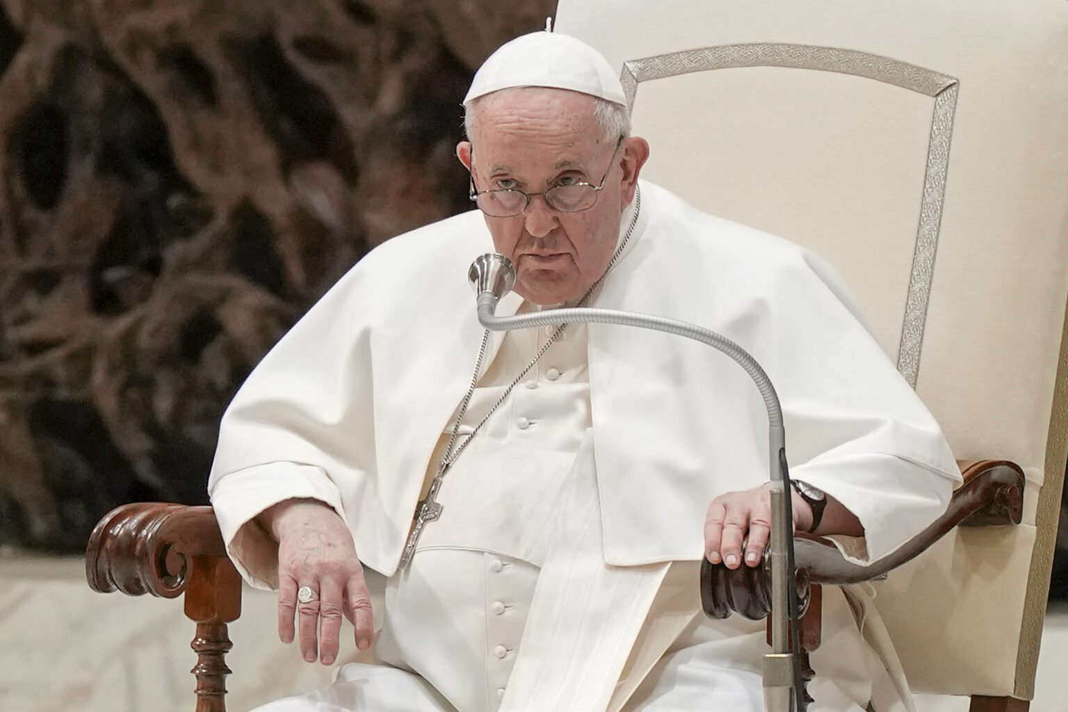 “Tentaciones ideológicas y populistas” amenazan la democracia, asegura el Papa Francisco “Tentaciones ideológicas y populistas” amenazan la democracia, asegura el Papa Francisco