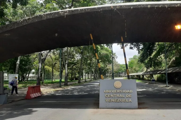 UCV niega permiso para mitin político de Edmundo González Urrutia