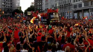 Madrid se viste de rojo para recibir a los ganadores de la Euro 2024