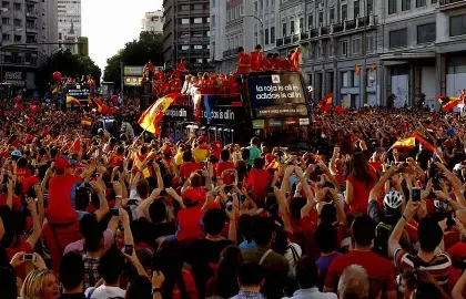 Madrid se viste de rojo para recibir a los ganadores de la Euro 2024