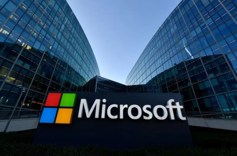 Microsoft reporta falla informática global en su sistema