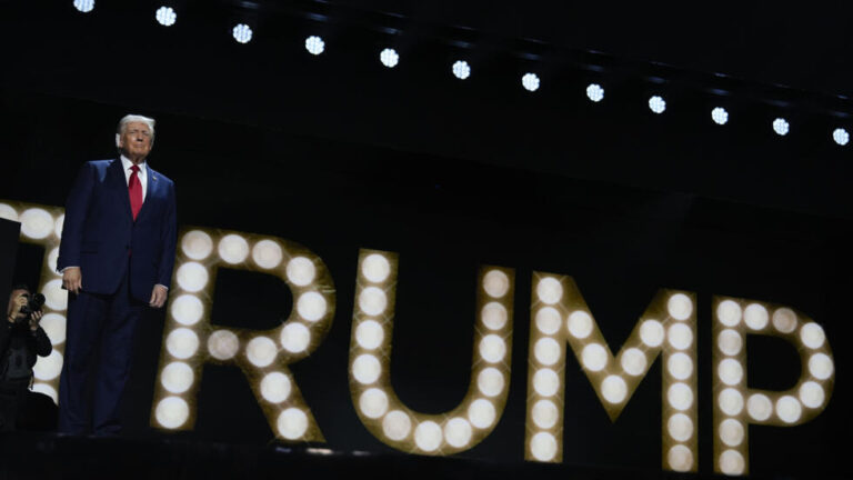 Trump afirma que Venezuela y El Salvador envían delincuentes a EE. UU