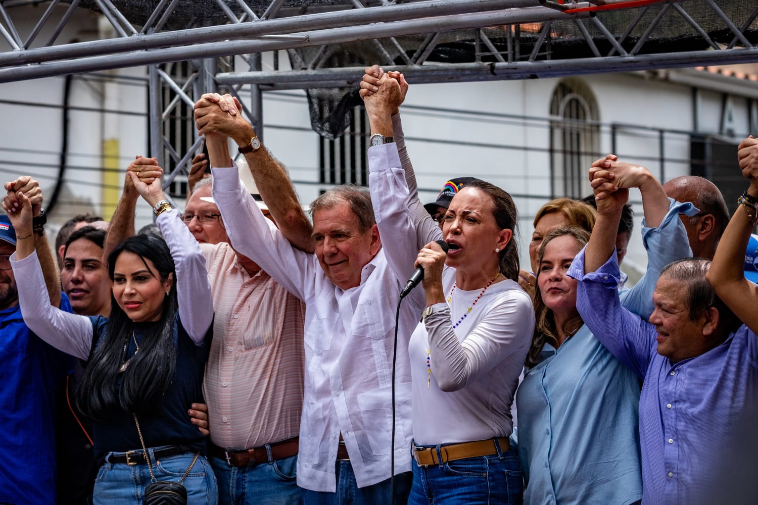 Machiques apoya a Edmundo González en multitudinaria caminata de cierre de campaña Machiques apoya a Edmundo González en multitudinaria caminata de cierre de campaña