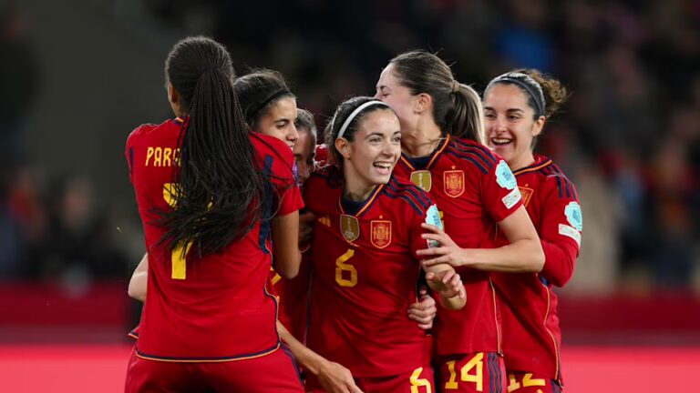 España remonta y vence a Japón 2-1 en su estreno olímpico