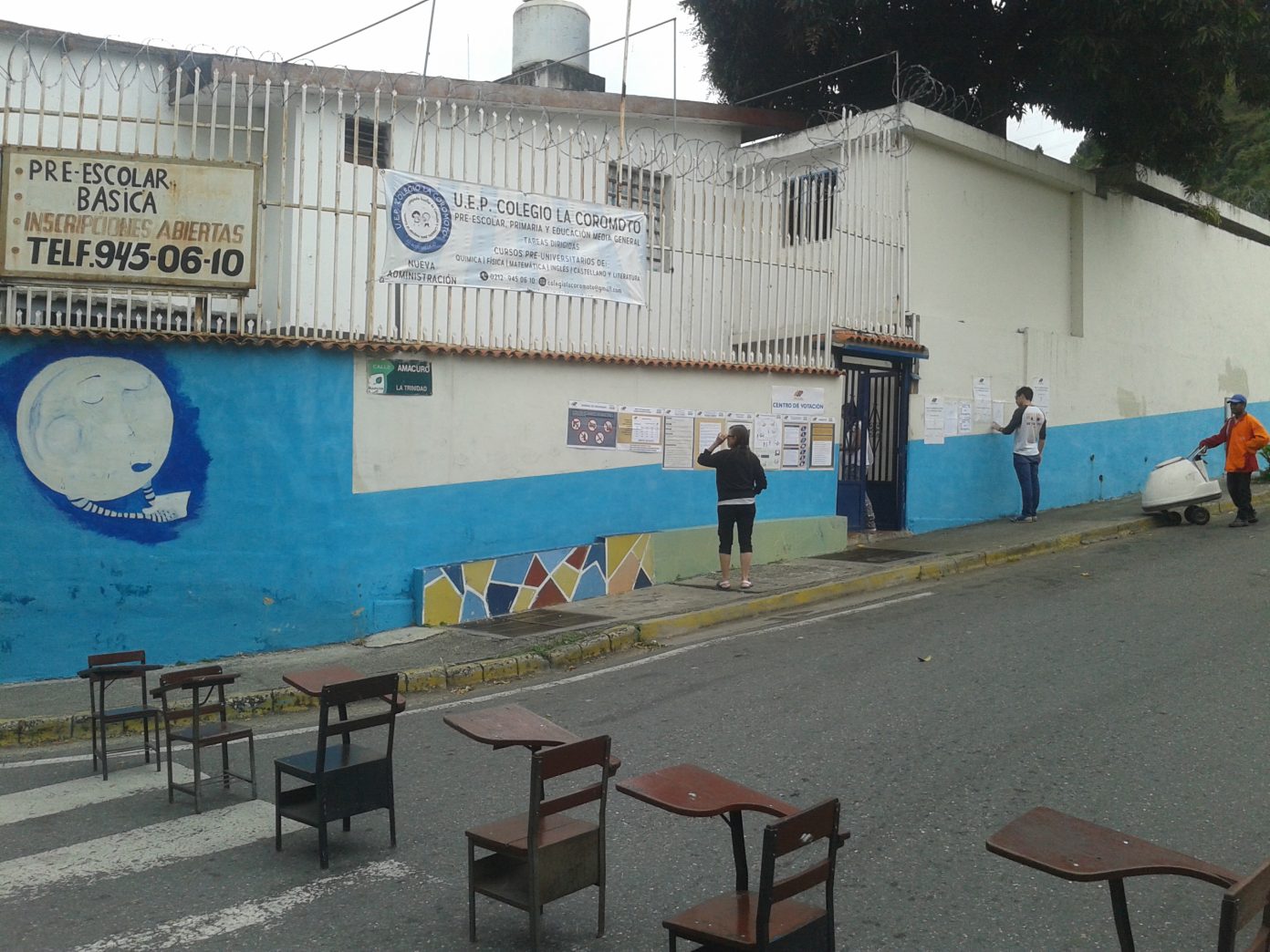 Denuncian irregularidades durante instalación de las mesas en centros de votación Denuncian irregularidades durante instalación de las mesas en centros de votación