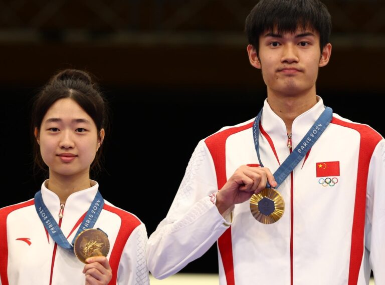 China gana el primer oro olímpico de tiro en París 2024