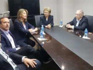 Gobierno venezolano impide a expresidentes latinoamericanos observar elecciones